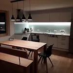 Hirschberg アパート ビザウ