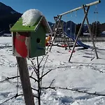 Hirschberg アパート ビザウ